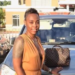 Meet your Posher, Deidra